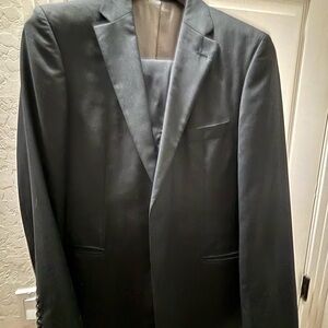 Boss Charcoal Gray Men's Suit
